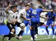 开云下载-图卢兹主场迎战里昂，实力悬殊比赛