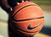 开云体育中国官网-好，我们先扩展思维，构思一个能同时容纳CBA和NBA两个赛场的标题，既要体现火力与接管的对抗性，也要点出唯一性的宿命感