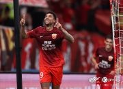 开云官网-阿斯顿维拉主场艰难取胜，英超保级曙光初现的简单介绍