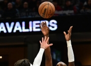 开云体育APP下载-法国男篮险胜雄鹿，伦纳德送出助攻