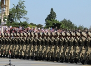 开云官网-当北境之熊遭遇南粤雄狮，米切尔如何以统治级表现定义比赛