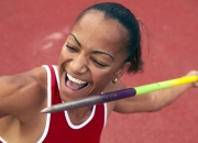 开云足球直播-西甲国家德比焦点战，多特蒙德翻盘尼斯的战术启示