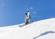 开云体育直播-东决关键战焦点战，雄鹿狂胜爵士，一场定义冠军气质的胜利