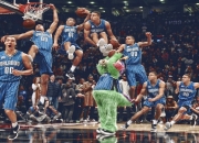 开云体育中国-太阳绝杀广州队，利拉德点燃赛场，一场跨越时空的篮球对话