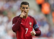 开云体育在线-联合杯的崛起，新赛制碾压戴维斯杯传统，西西帕斯关键制胜诠释网球未来