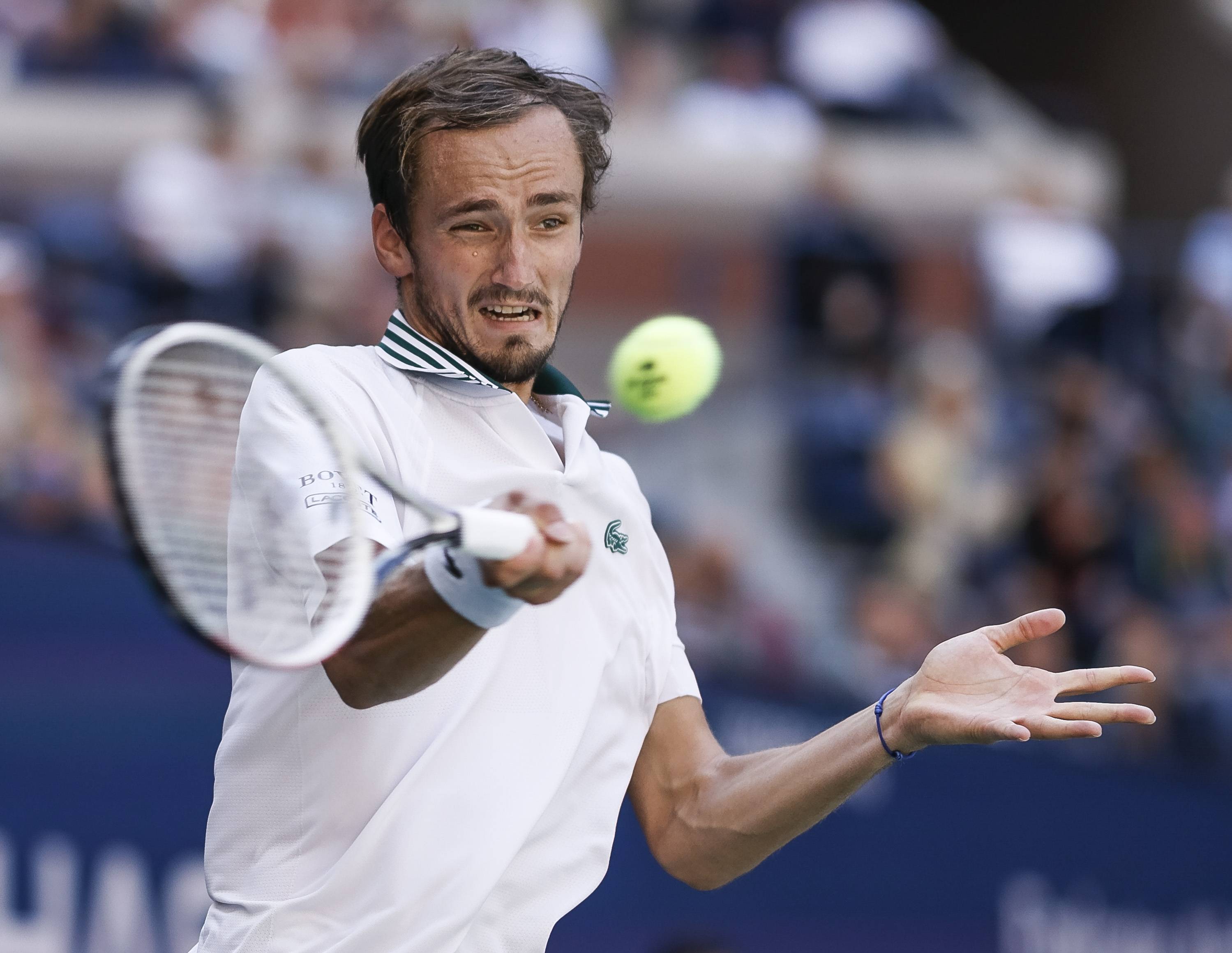 美国网球队轻取法国网球队,梅德韦杰夫高光表现的简单介绍 美国网球队轻取法国网球队,梅德韦杰夫高光表现的简单介绍