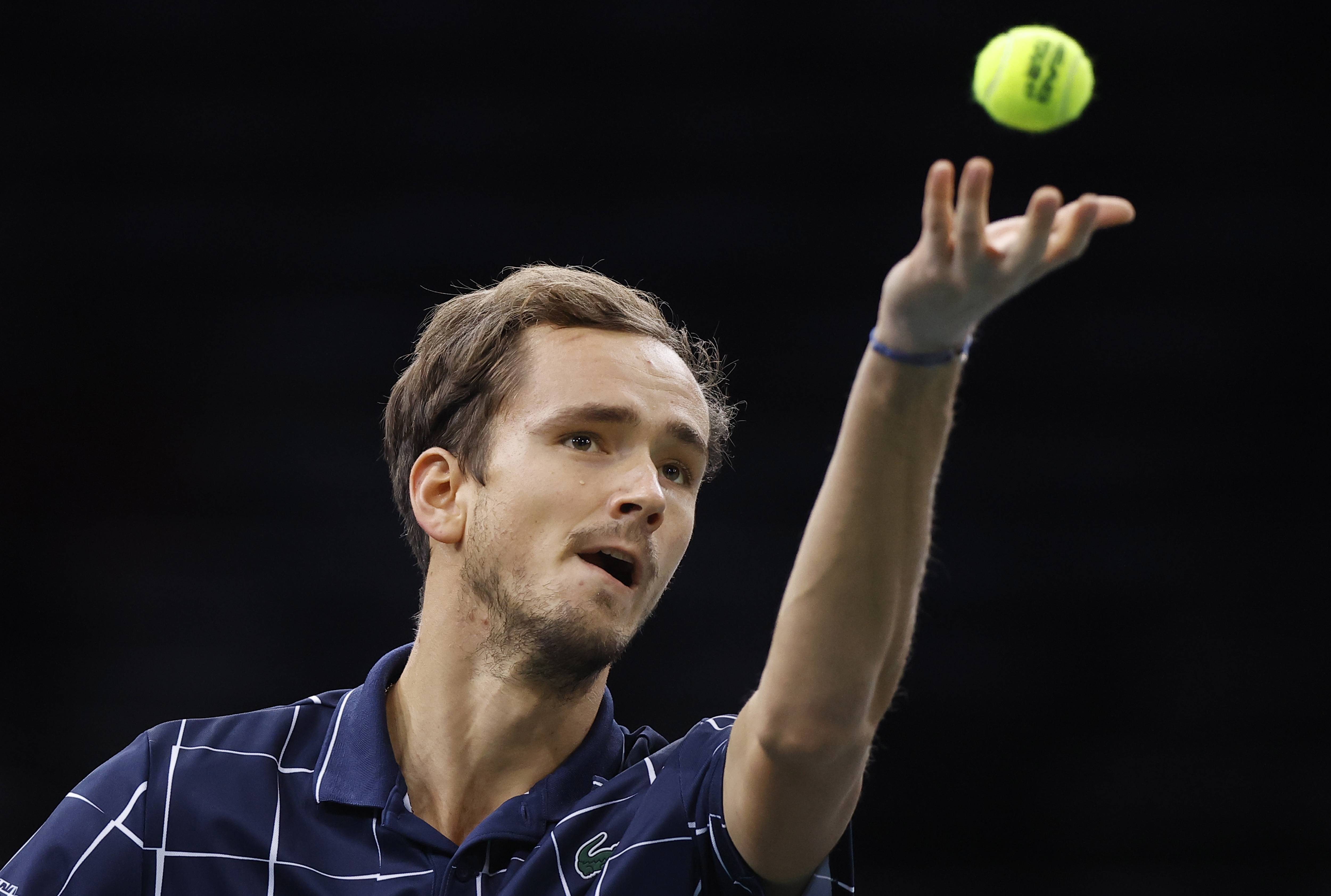 美国网球队轻取法国网球队,梅德韦杰夫高光表现的简单介绍 美国网球队轻取法国网球队,梅德韦杰夫高光表现的简单介绍