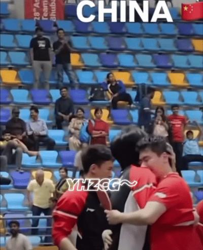 英格兰队碾压日本队，王皓统治全场