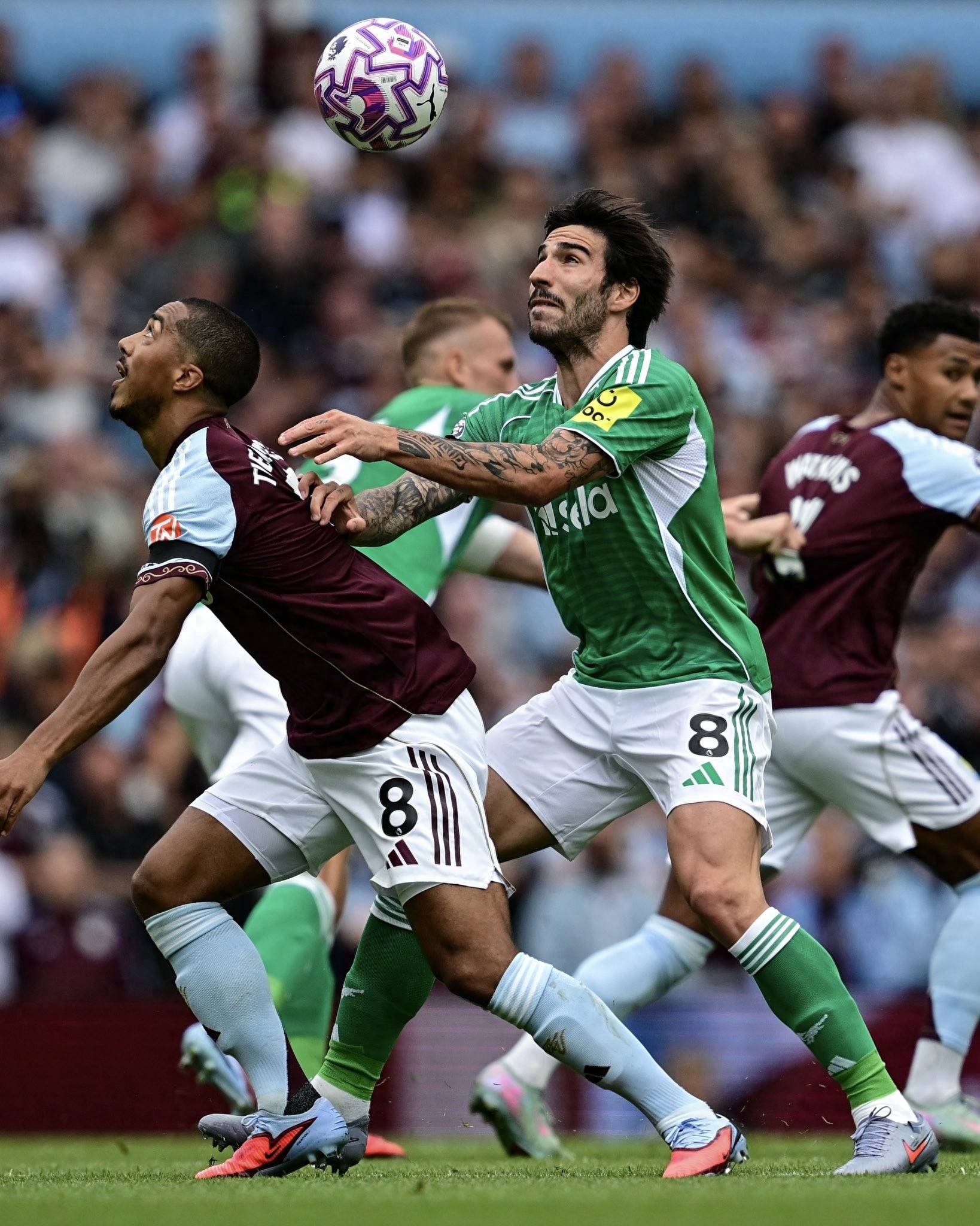 沙尔克主场胜出，球队重返正轨