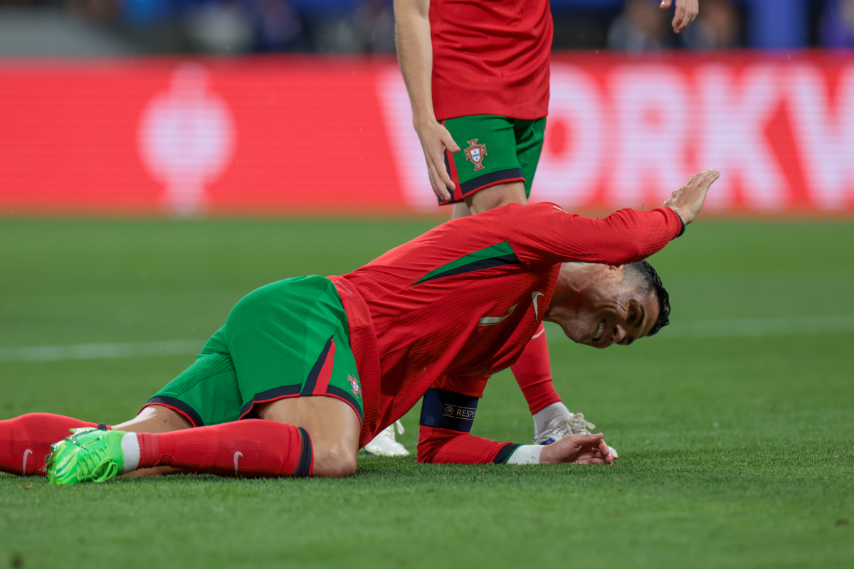 欧预赛赛场上掀起一波又一波激烈战役的简单介绍