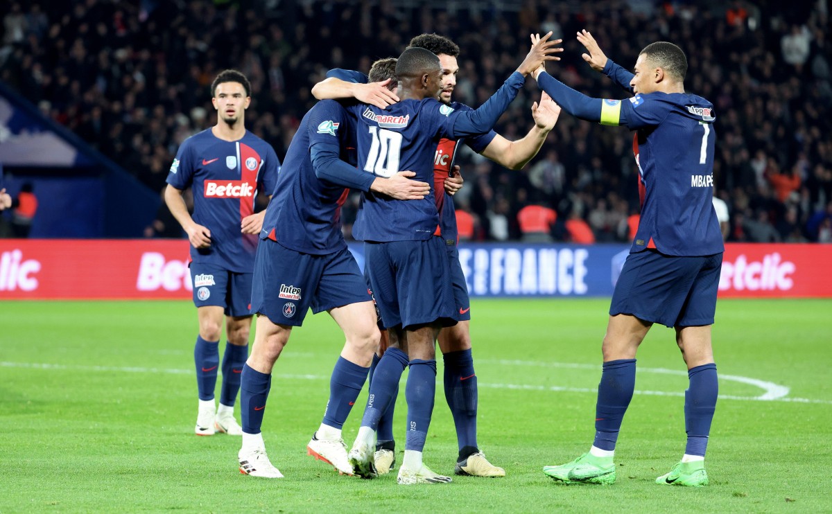 图卢兹主场迎战里昂，实力悬殊比赛