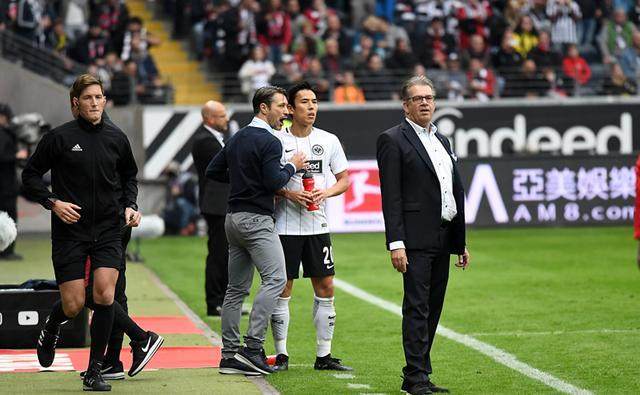 法兰克福俱乐部宣布与星球员签订长约的简单介绍