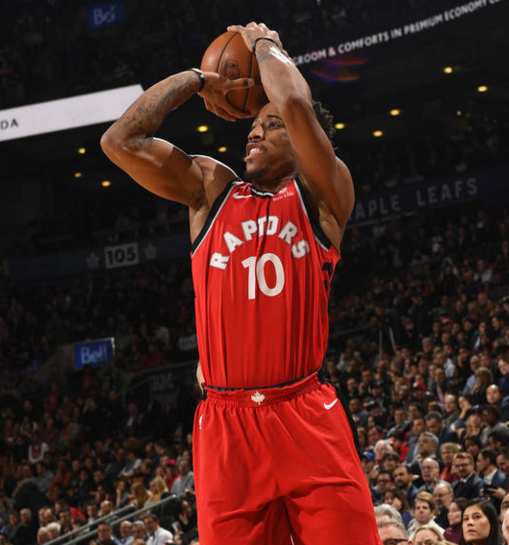 包含猛龙门将受伤，主场告负遭遇连败的词条