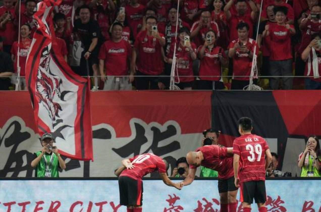 大连客场赢球，中超球队继续崛起