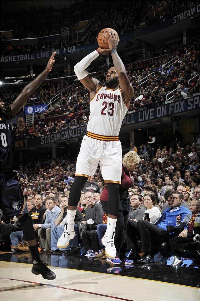 骑士大胜鹈鹕，豪取五连胜，士气高昂！的简单介绍