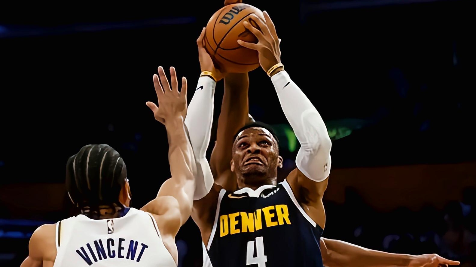 掘金鏖战湖人,欧文带队取胜 掘金鏖战湖人,欧文带队取胜