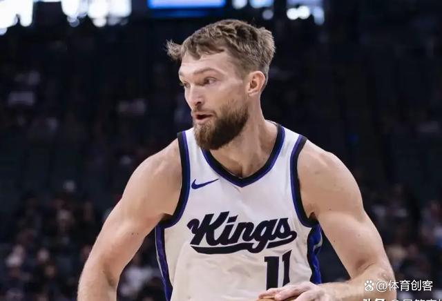 篮网力克步行者，拉文带队取胜