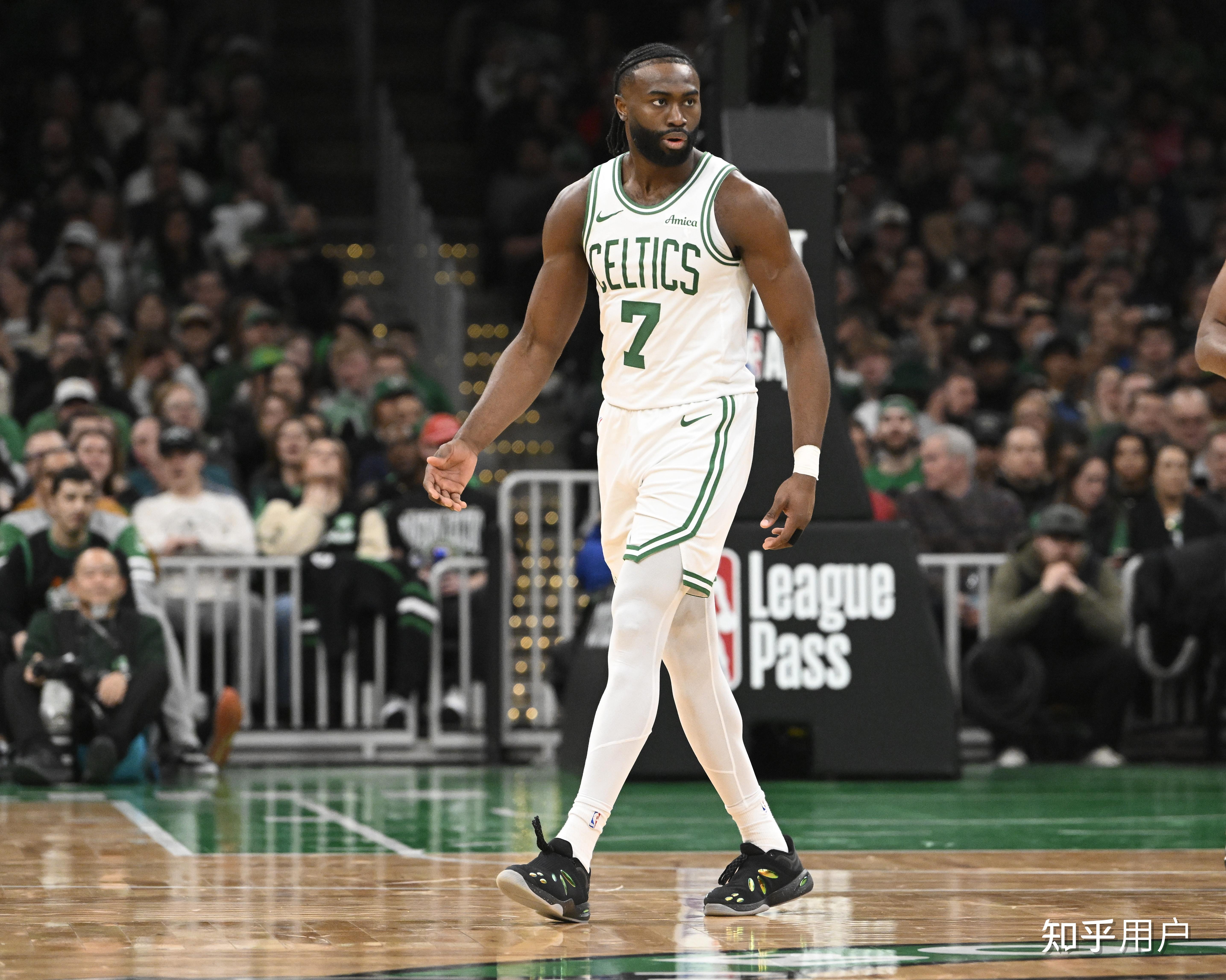 爵士狂胜凯尔特人，赢得七连胜