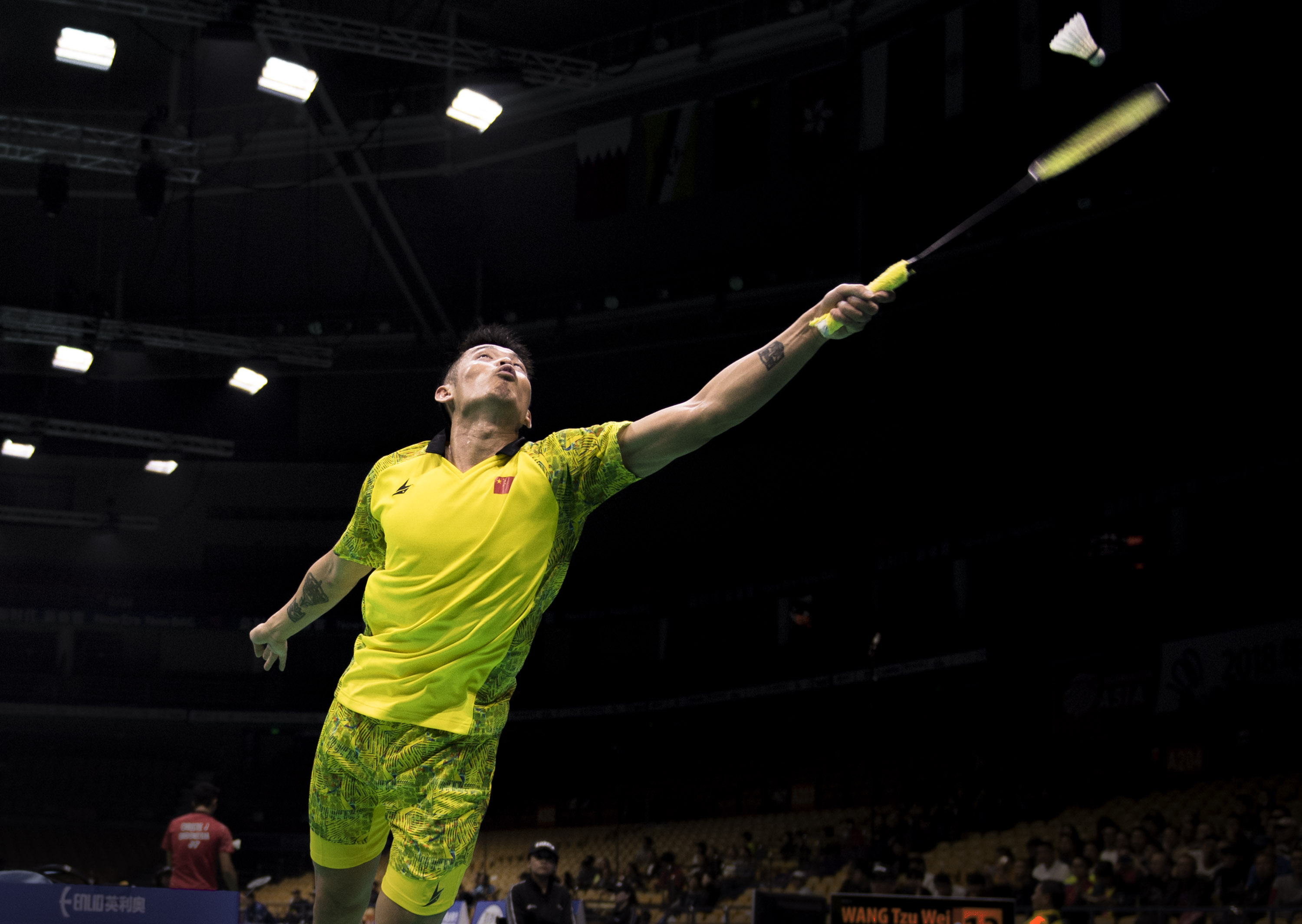 中国羽毛球队绝杀丹麦羽毛球队，林丹三分雨点燃全场的简单介绍