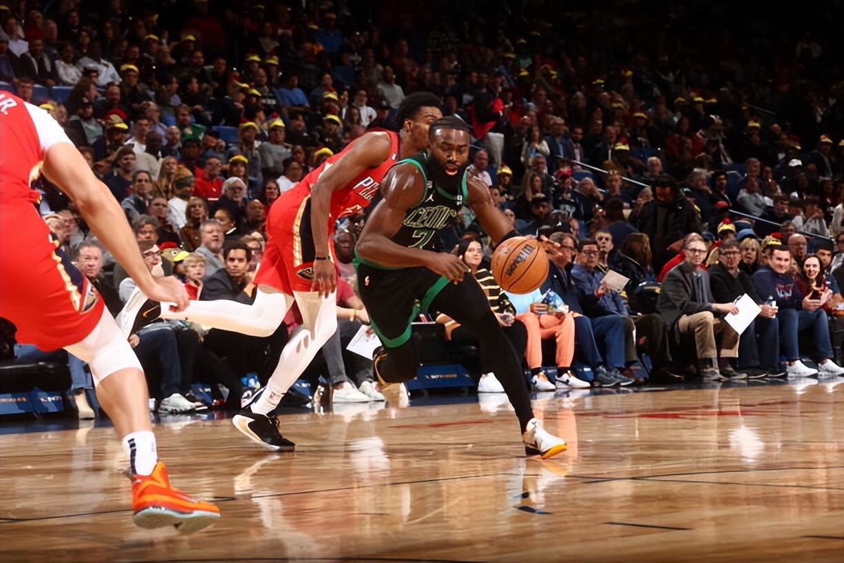 关于凯尔特人B队绝地反击篮网B队，乔治送出助攻的信息