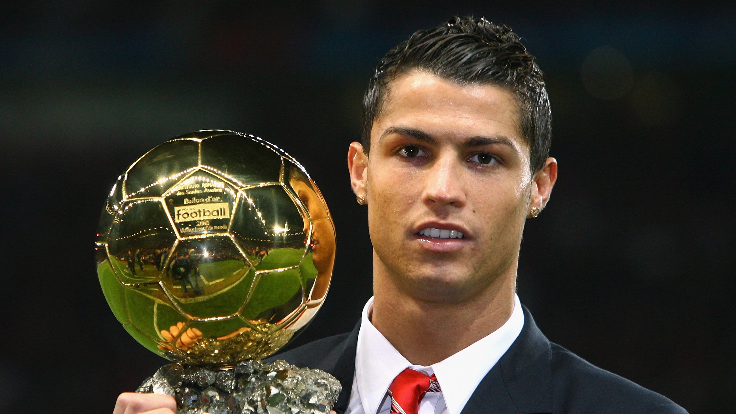 三笘薰关键战不手软，伊朗冲垮利物浦—亚洲力量改写英超格局