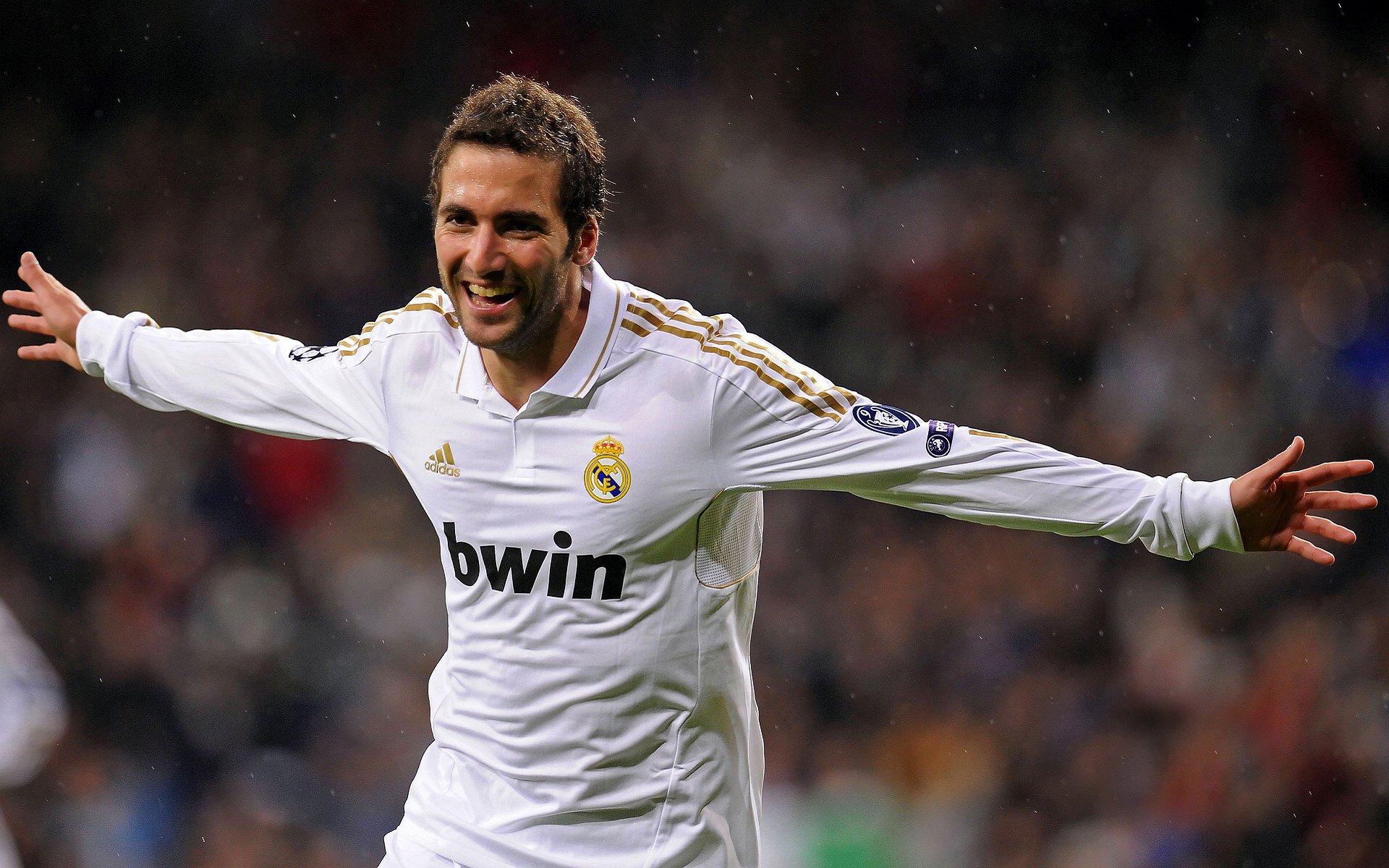 桑巴节奏掌控伯纳乌，加克波在世界排名争夺战中接管比赛