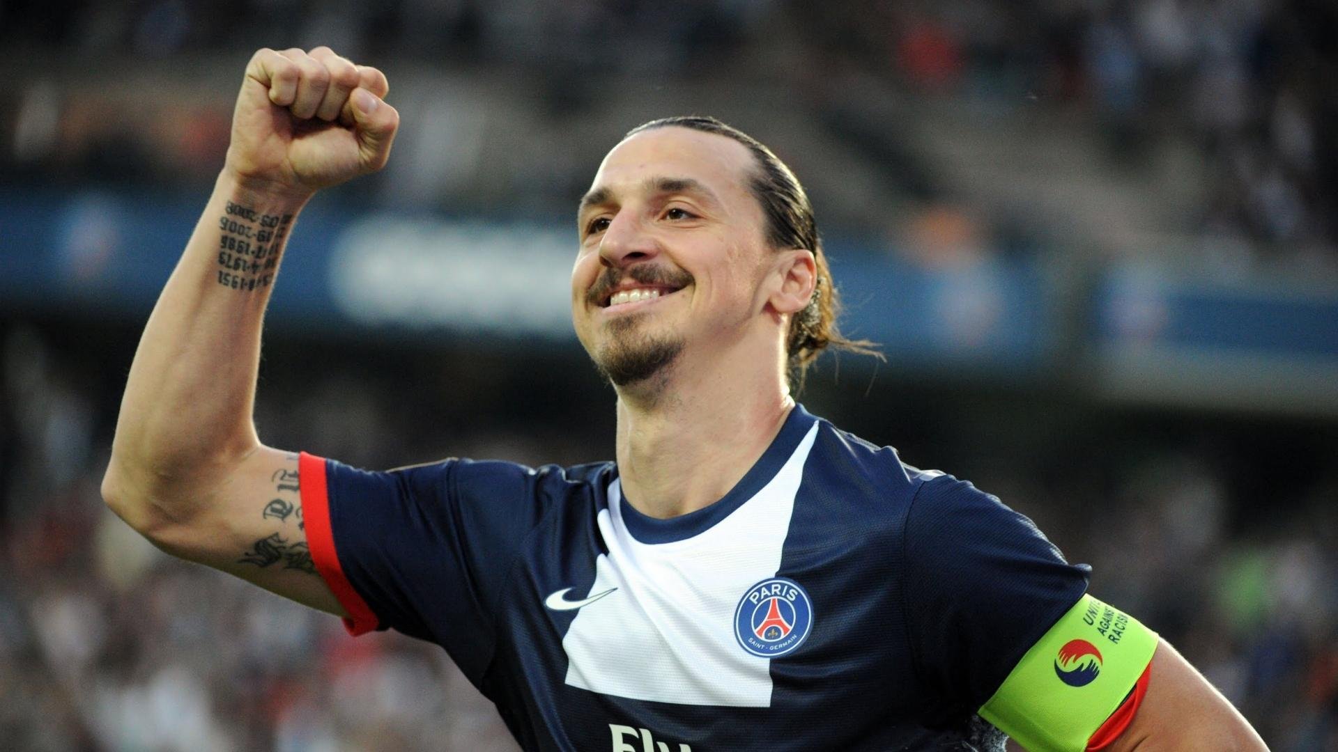 F1新赛季揭幕战之夜，卡瓦哈尔如何以非车手身份刷出最强存在感