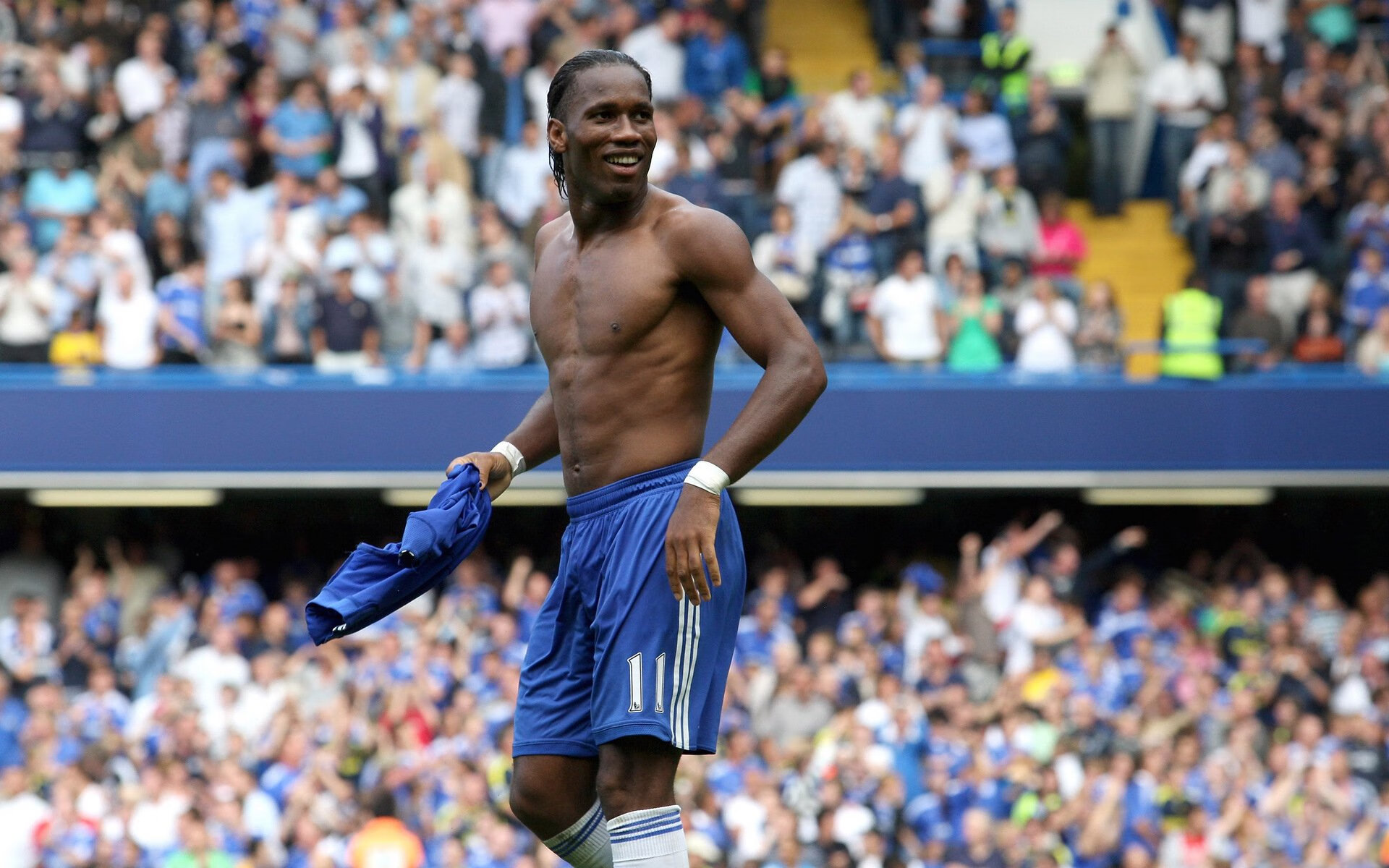 阿尔瓦雷斯关键制胜,波兰完美战术完胜哥伦比亚