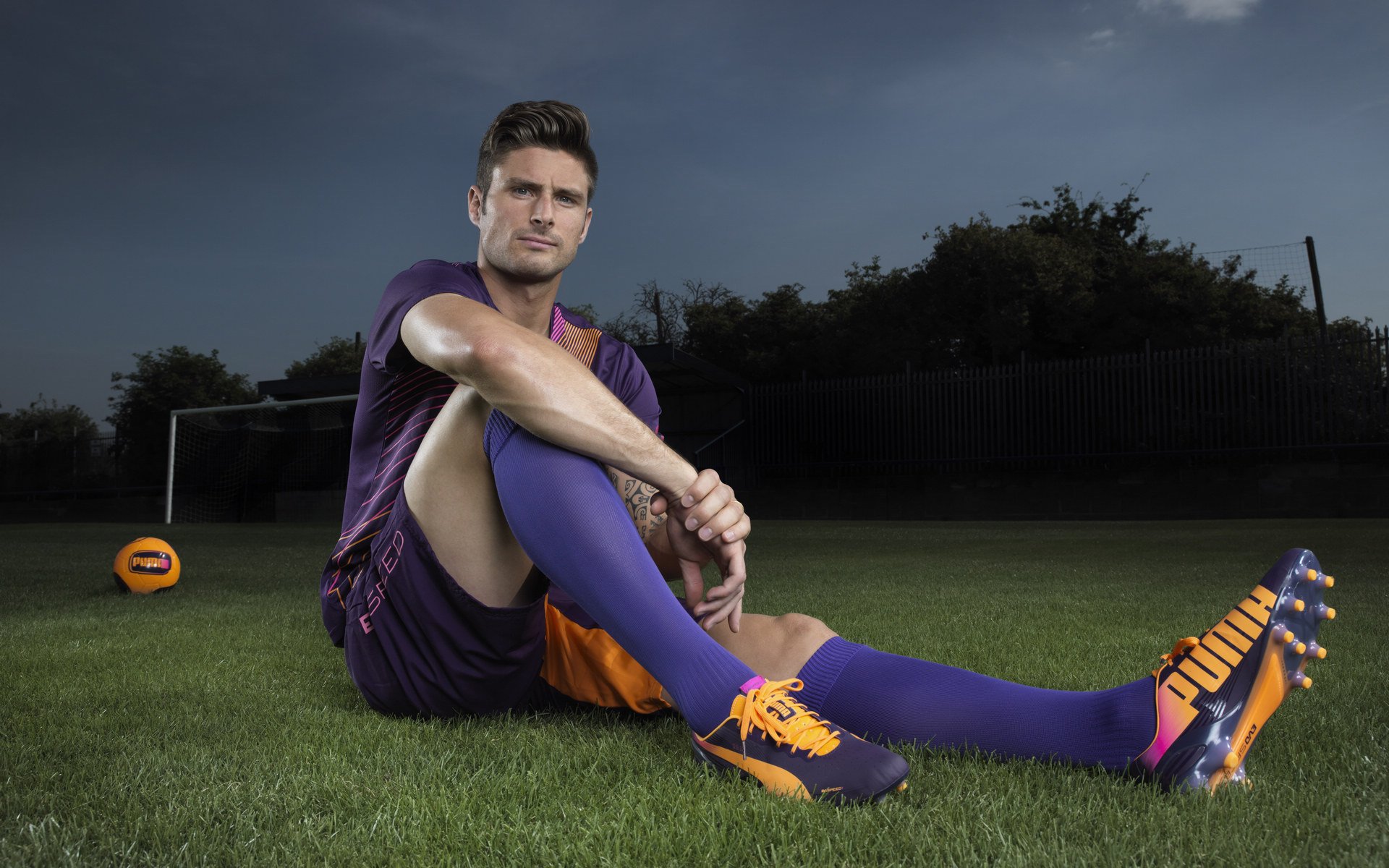 维斯塔潘点燃赛场，威廉姆斯力克法拉利，一场颠覆传统的胜利