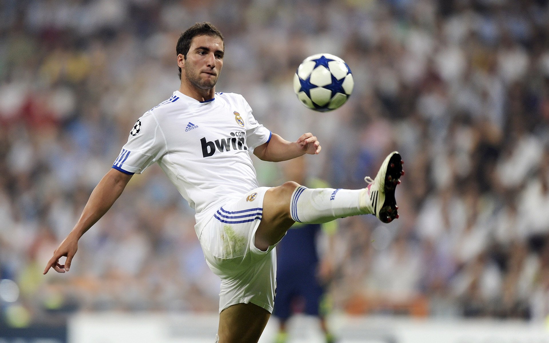 终场钟响前的骑士，哈利伯顿如何以节奏之刃刺穿活塞